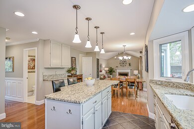 9291 Davis Dr, Lorton, VA 22079 - photo 6