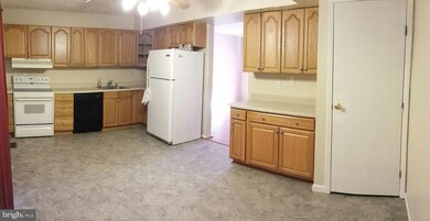 529 Jamestown Ct, Edgewood, MD 21040 - photo 2