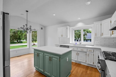 5553 Fenway Ct, Saint Paul, MN 55110 - photo 6