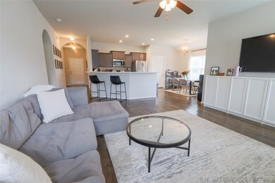 One level open concept plan with over 1500 sq ft
