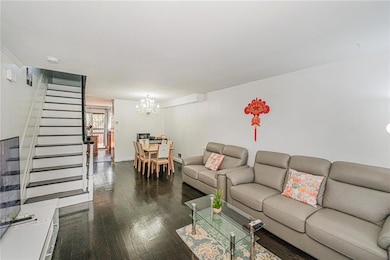 119 Skyline Dr, Staten Island, NY 10304 - photo 6