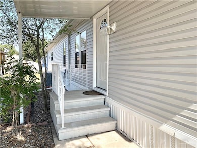 1303 Tropical Circle Dr, Mission, TX 78572 - photo 2