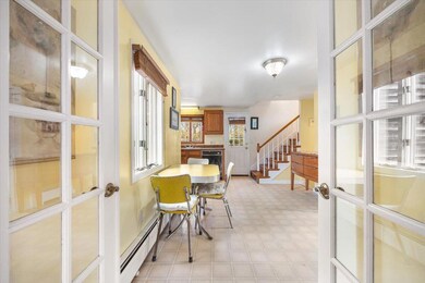 08-0021_246 McCabe St