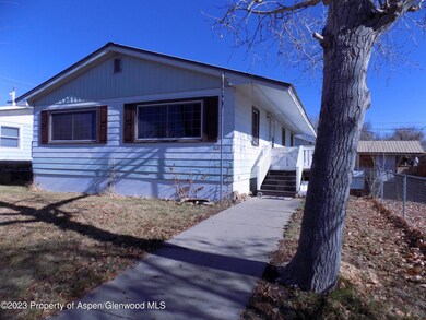 585 Pershing St, Craig, CO 81625 - photo 5