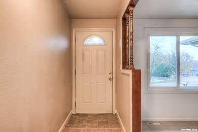 2112 Maplewood Dr S, Salem, OR 97306 - photo 4