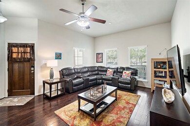 4643 Trembling Forest Ln, Houston, TX 77092 - photo 5