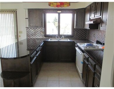 4 Evans St, Johnston, RI 02919 - photo 5