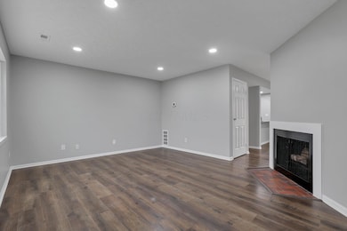 1637 Park Row Dr unit F, Columbus, OH 43235 - photo 4