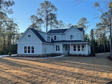 ***Model Photo**
Front Elevation