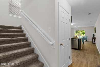 1338 Ellis Rd S, Jacksonville, FL 32205 - photo 7