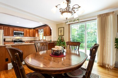008-Dining_Room-4229403-medium