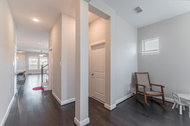 9402 Kingsford Valley Ct, Tomball, TX 77375 - photo 4