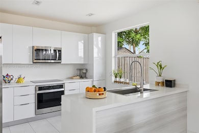 16061 NW 24th St, Pembroke Pines, FL 33028 - photo 4