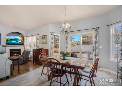 Eat-in Kitchen with Bayed Window