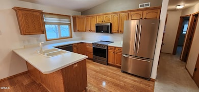 4416 Turnbow Ln, Bismarck, ND 58503 - photo 6