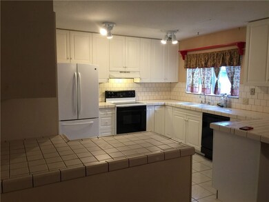 943 Laredo Ln, Sebastian, FL 32958 - photo 6