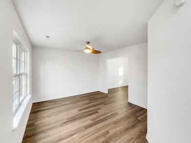 1335 E Nir Shreibman Blvd, La Vergne, TN 37086 - photo 5