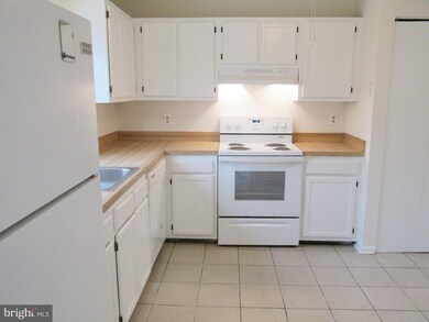 3431 Elenoir Ct, Bowie, MD 20716 - photo 5