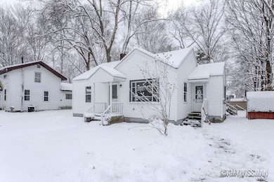 412 E Berrien St, Paw Paw, MI 49079 - photo 3