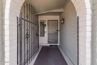 829 W Keating Ave, Mesa, AZ 85210 - photo 3