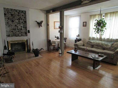 1722 Arlington Ave, Halethorpe, MD 21227 - photo 2