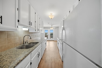 600 E Stone St unit B, Brenham, TX 77833 - photo 2