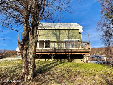 Large deck on the view side