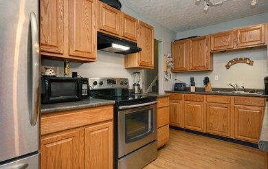 Kitchen (2)