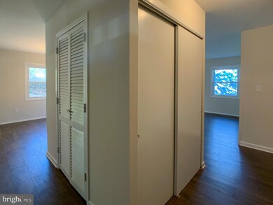 8 Pheasant Ln, Willingboro, NJ 08046 - photo 5