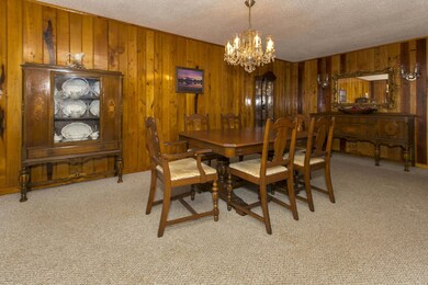 004_Dining Room