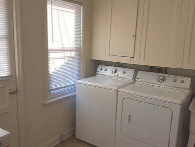 327 N Prairie Ave, Mundelein, IL 60060 - photo 7