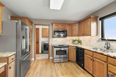 2212 S 96th Rd, Firth, NE 68358 - photo 5