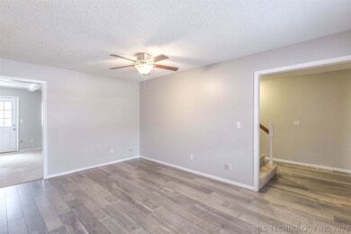 1504 W Oakridge Ct, Broken Arrow, OK 74012 - photo 6