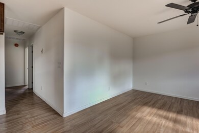 1221 S 15th Dr-6