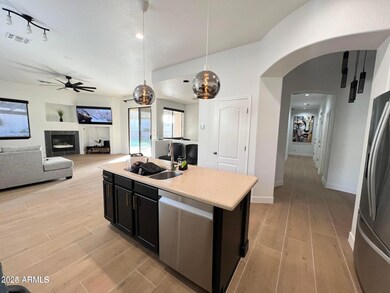 18663 W Sunrise Dr, Goodyear, AZ 85338 - photo 4