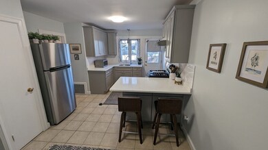 975 Chestnut St unit R, Newton, MA 02464 - photo 2