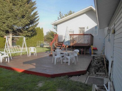 Huge Deck