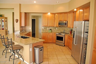 4249 W Reddie Loop, Phoenix, AZ 85083 - photo 4