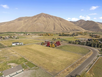 113 Equus Loop, Bellevue, ID 83313 - photo 6