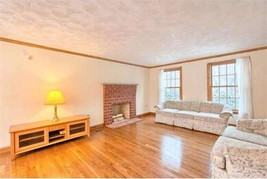 834 Salem Rd, Dracut, MA 01826 - photo 7