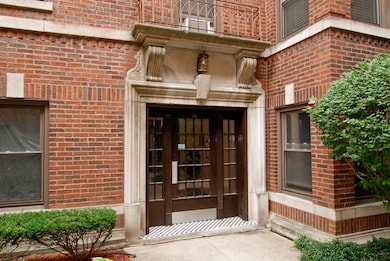 56 Forest Ave unit 1N, Riverside, IL 60546 - photo 2