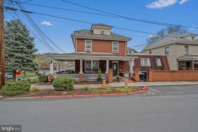 184 Wilkes St unit 3, Berkeley Springs, WV 25411 - photo 2