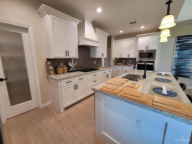 1607 Saint Claire Ave, Edinburg, TX 78539 - photo 7