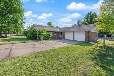 4905 Colfax Place, Oklahoma City, OK 73112 - photo 2