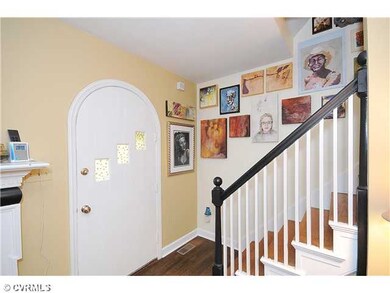 Foyer - The foyer is welcoming with its arched doo