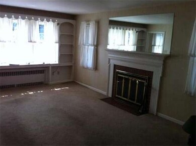 27 Pinette St, New Bedford, MA 02740 - photo 3