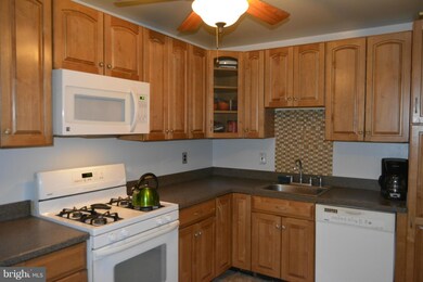 844 Quince Orchard Blvd unit 202, Gaithersburg, MD 20878 - photo 5