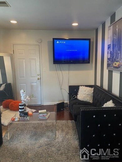 301 Fulton St, Woodbridge, NJ 07095 - photo 2