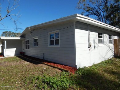 2171 Hugh Edwards Dr, Jacksonville, FL 32210 - photo 4