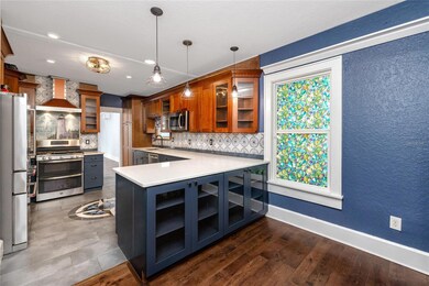 616 15th St N, Saint Petersburg, FL 33705 - photo 7